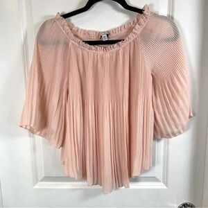 Halston Blush Pleated Flowy Blouse‎ with Flutter Sleeves Women’s Size Medium
